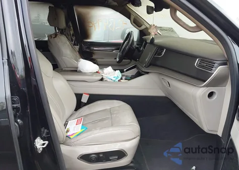 2022 Jeep Wagoneer Series Ii 4X4 z USA, uszkodzony, nr VIN 1C4SJVBT2NS128729